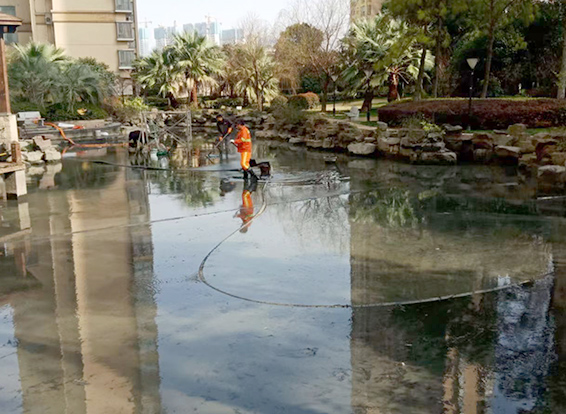 鄂托克景观池淤泥清理